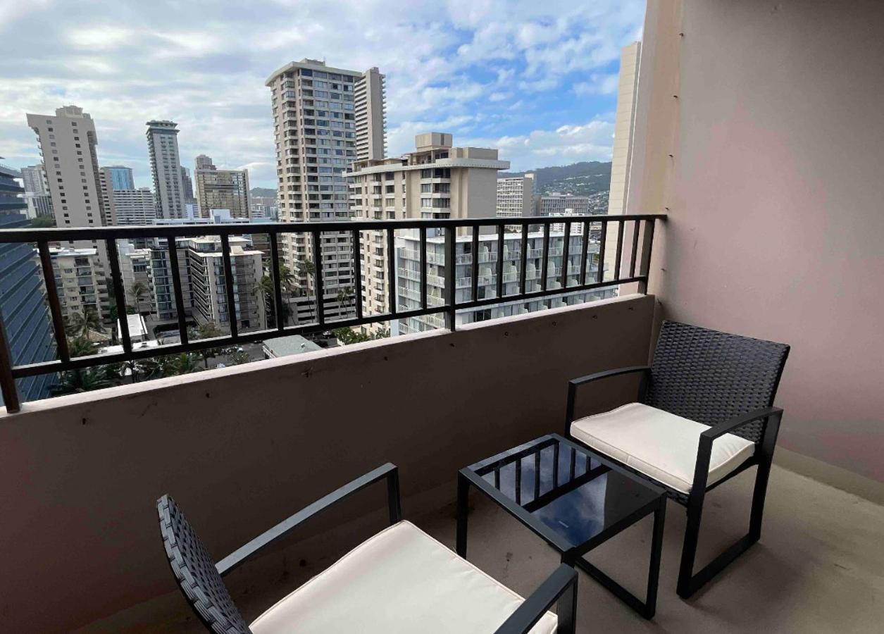 1414- Heart Of Waikiki With Kitchen - Free Parking - City View Гонолулу Экстерьер фото