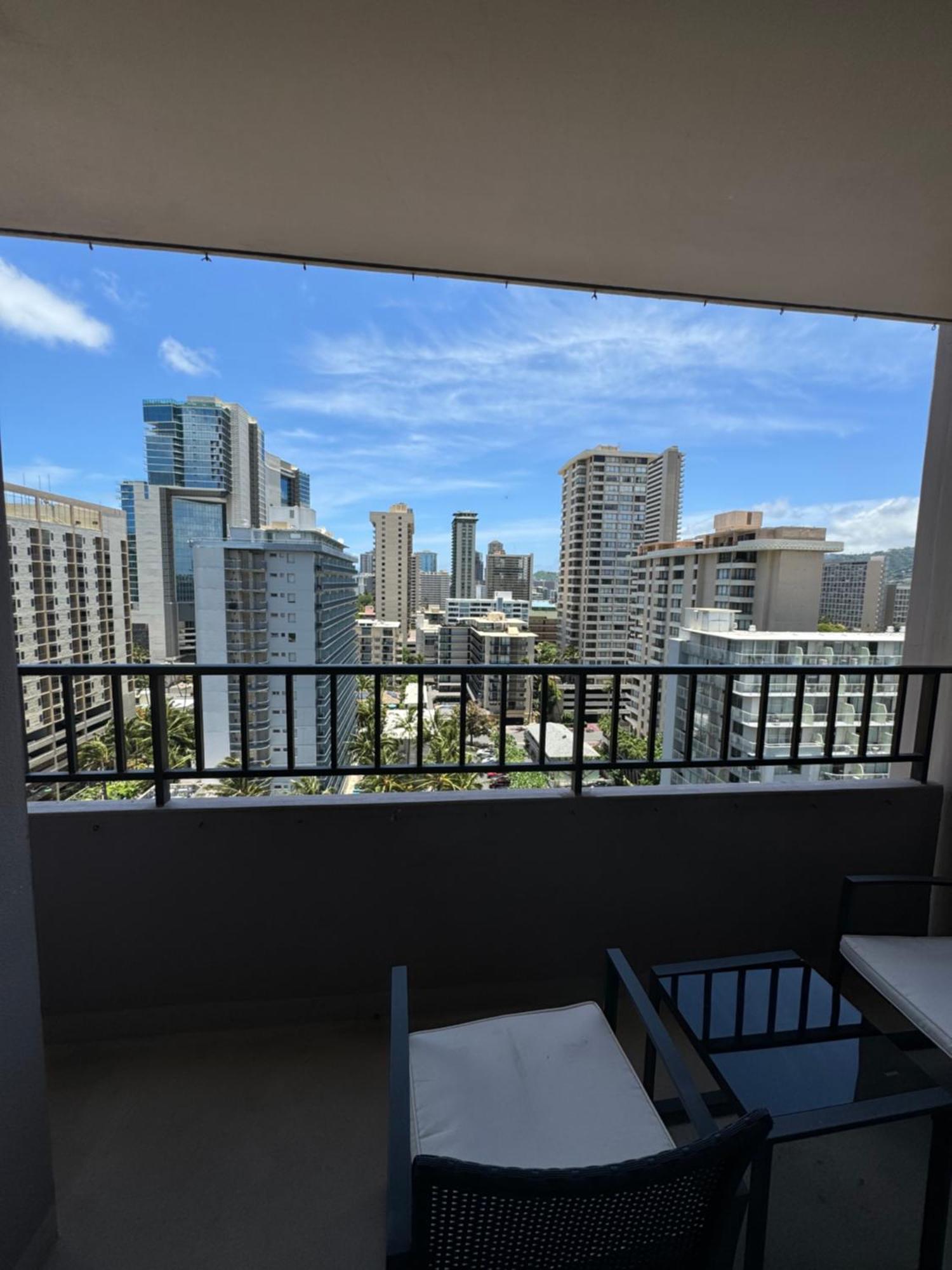 1414- Heart Of Waikiki With Kitchen - Free Parking - City View Гонолулу Экстерьер фото