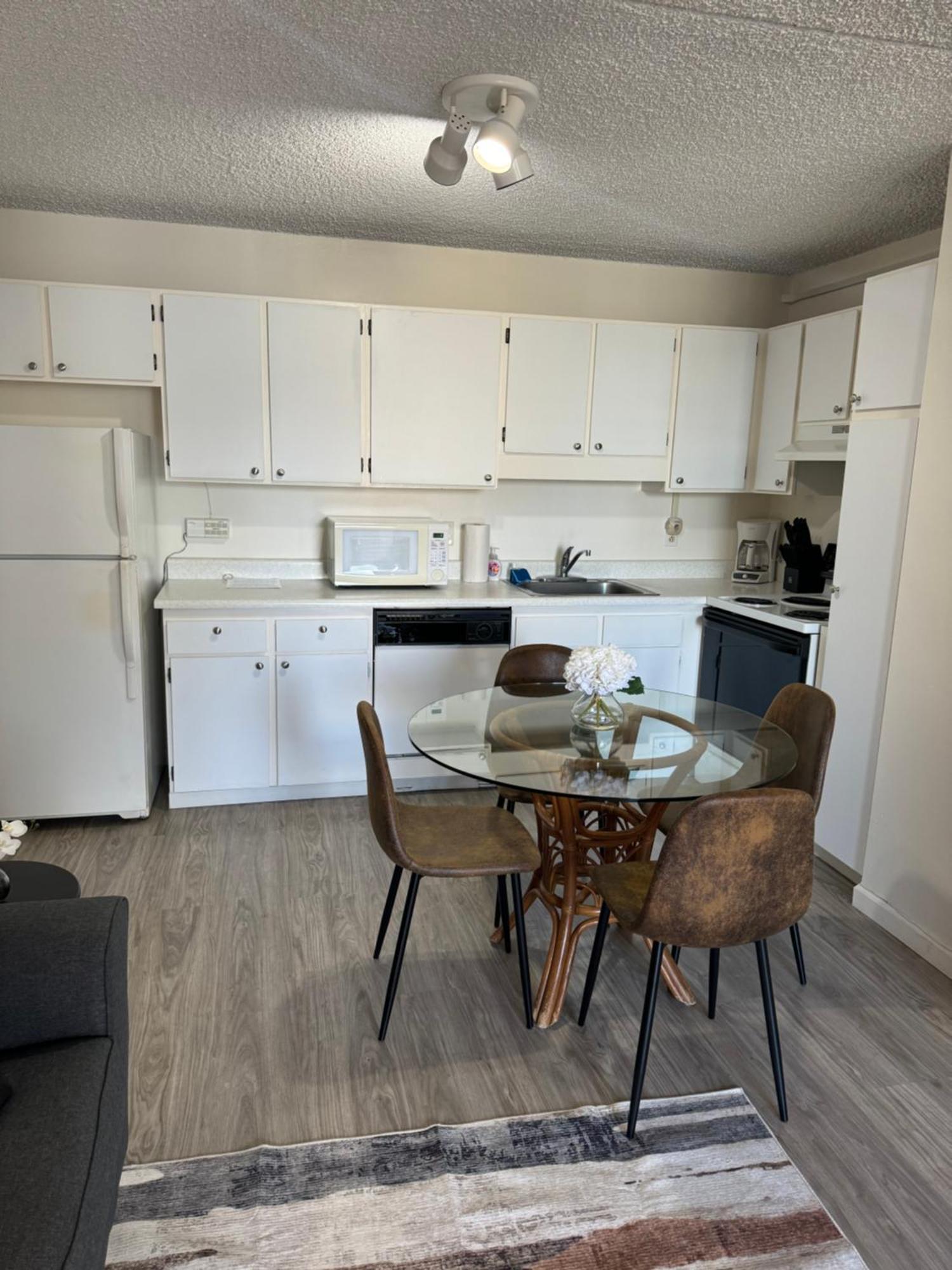 1414- Heart Of Waikiki With Kitchen - Free Parking - City View Гонолулу Экстерьер фото