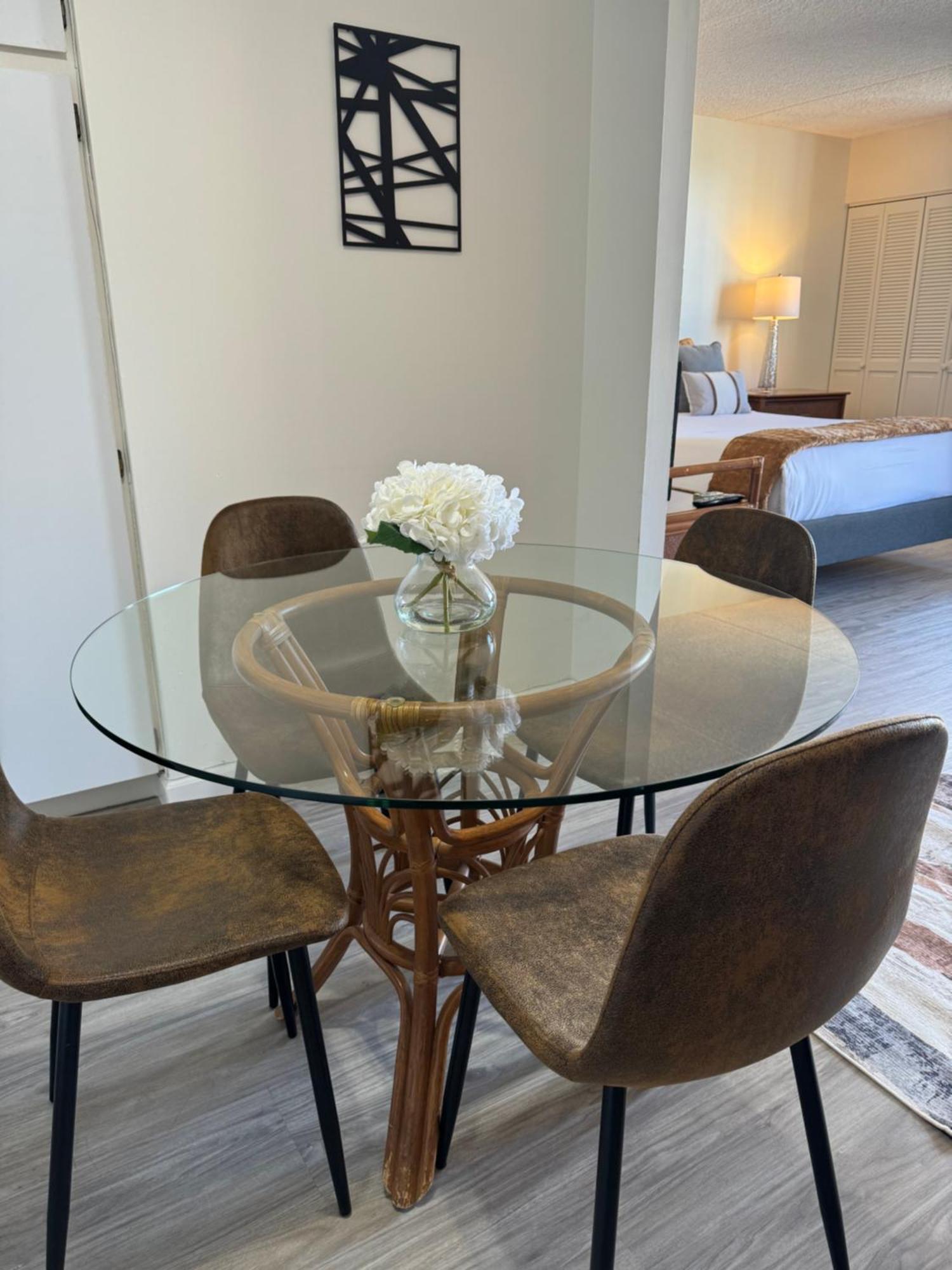 1414- Heart Of Waikiki With Kitchen - Free Parking - City View Гонолулу Экстерьер фото
